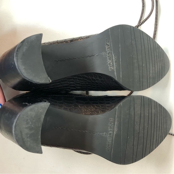 Stuart Weitzman & Gigi Hadid Collab Black Leather Lace Up Ankle Boot Size 7.5 - Picture 9 of 13